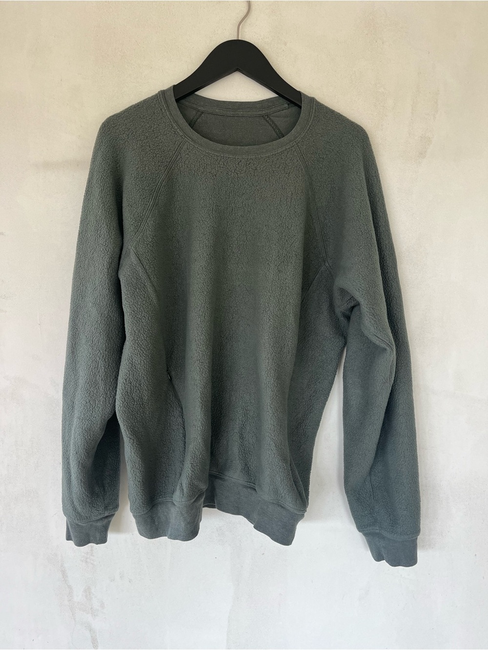 ALO • Yoga Men's Crewneck Sweatshirt Hunter green color size large